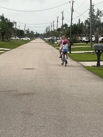 The cool double bikes the host provides.