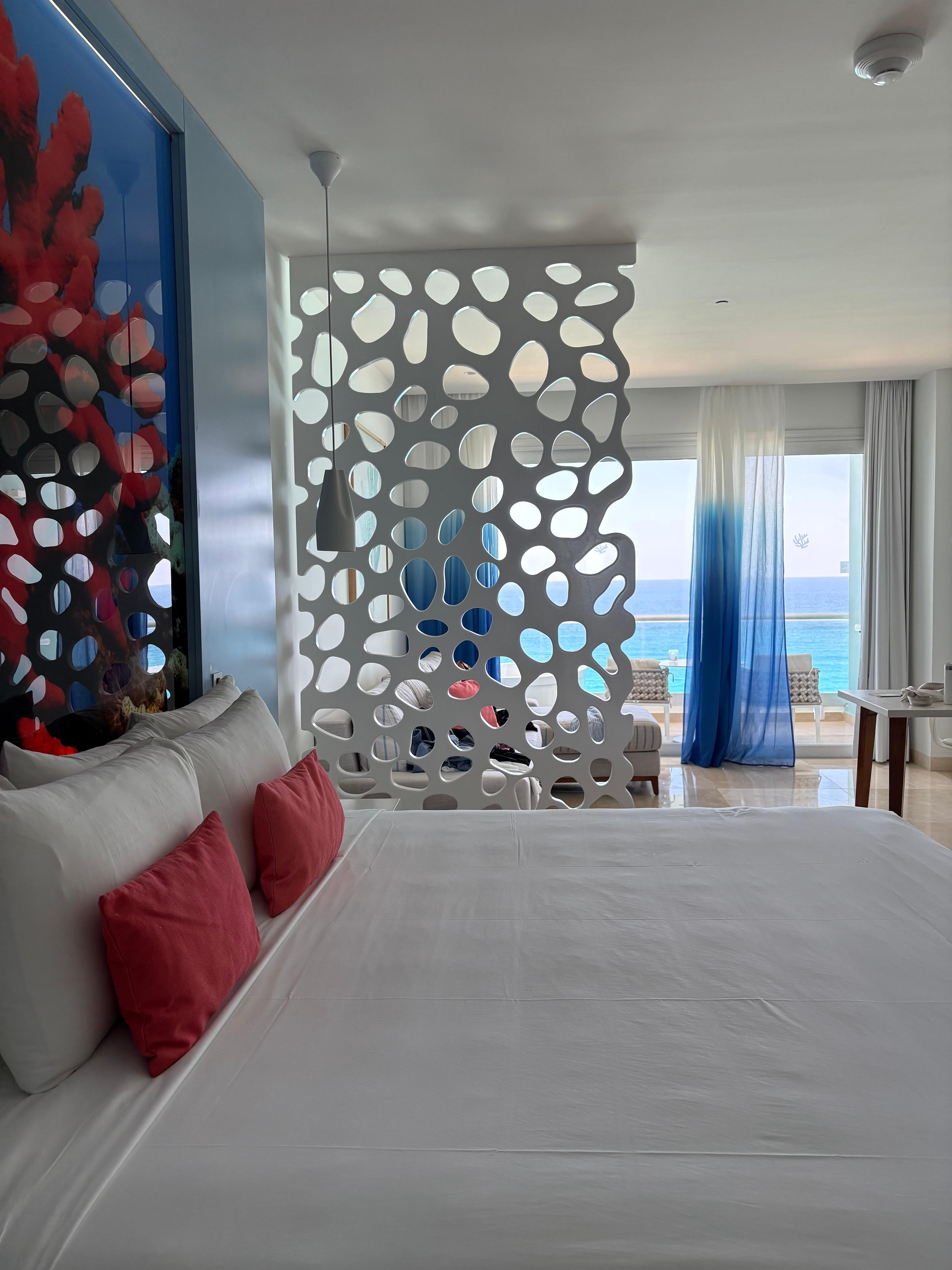 Room modern, clean and comfortable!