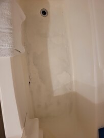 Old degraded tub