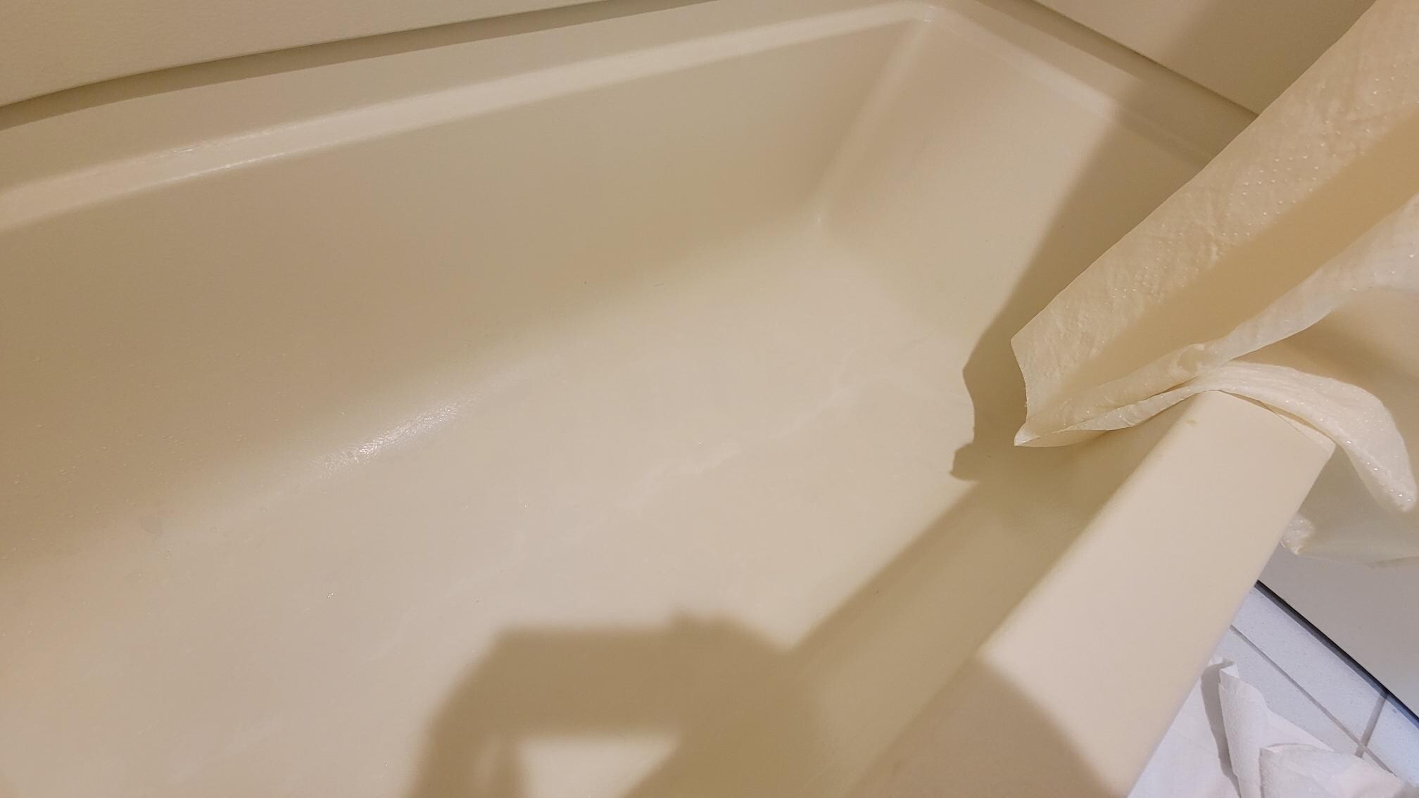 Dirty bathtub