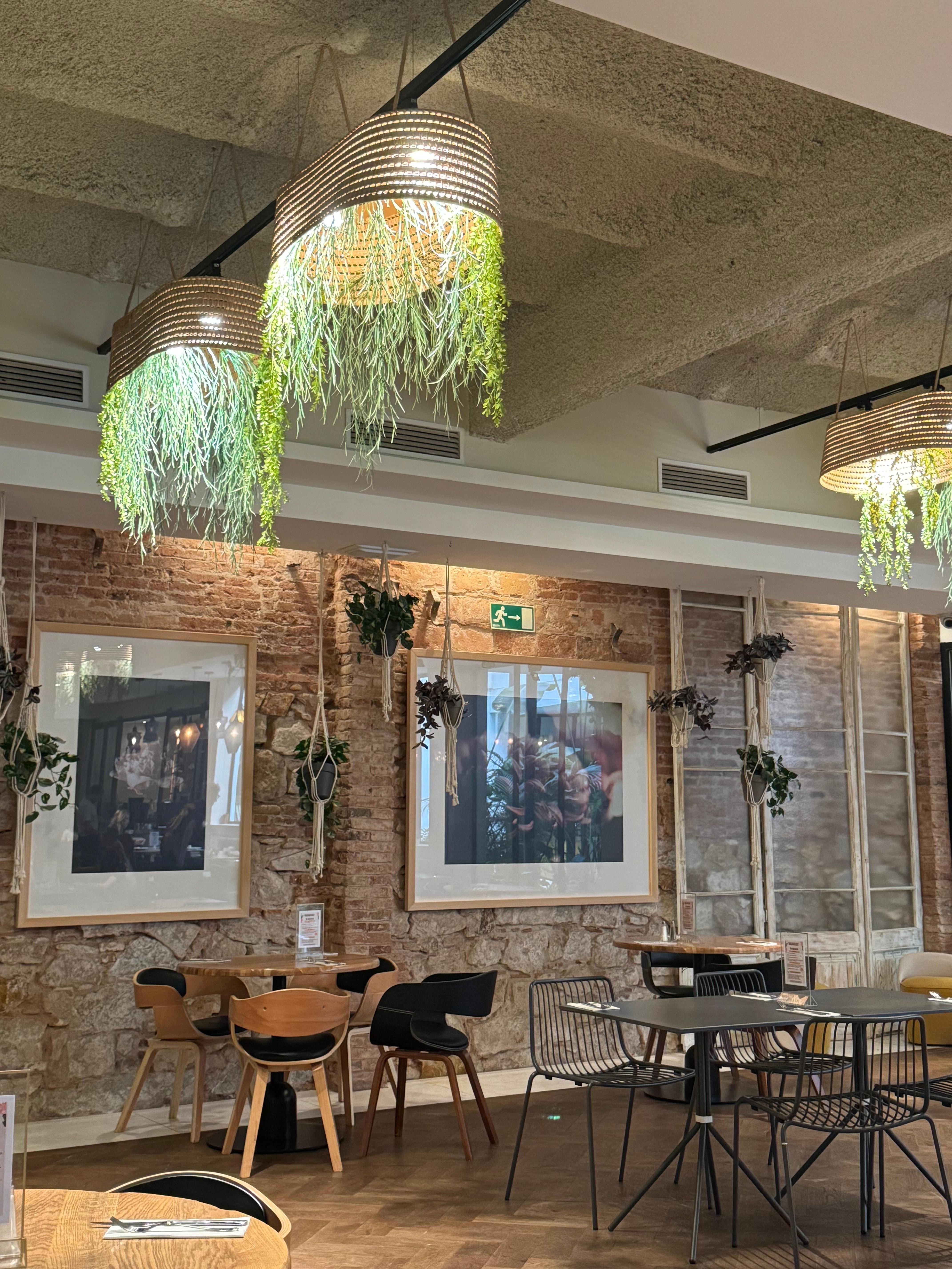 Breakfast restaurant 