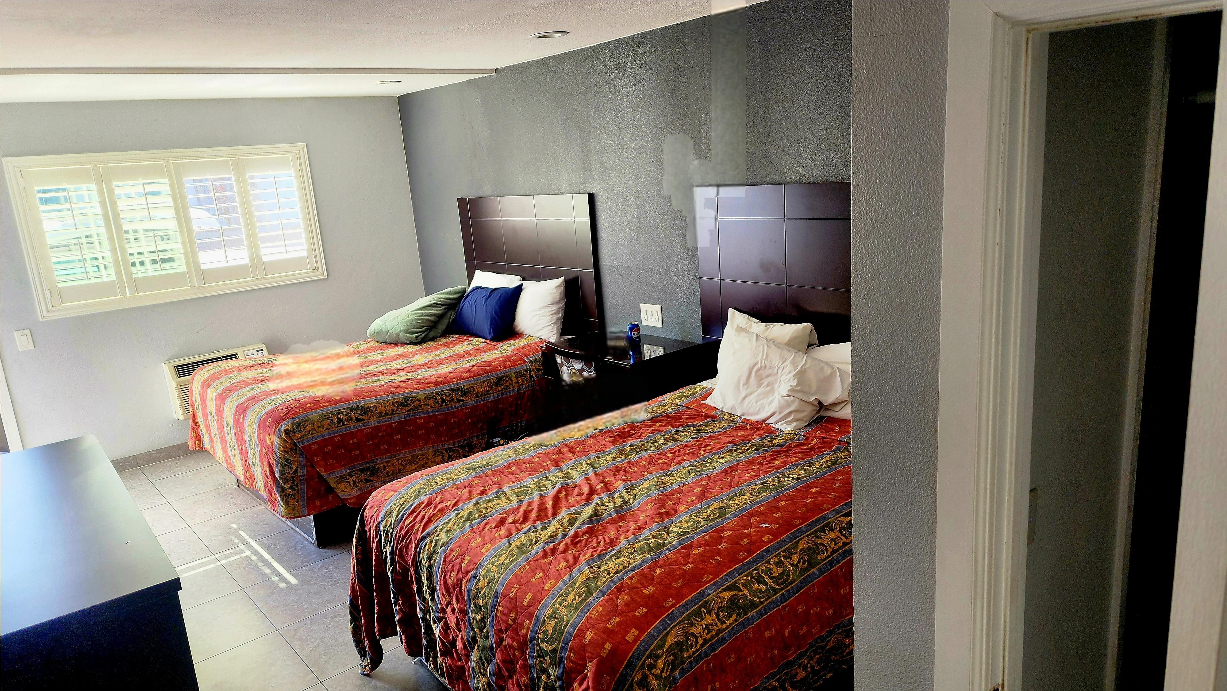 Rented 2 double bed room. It was perfect. 