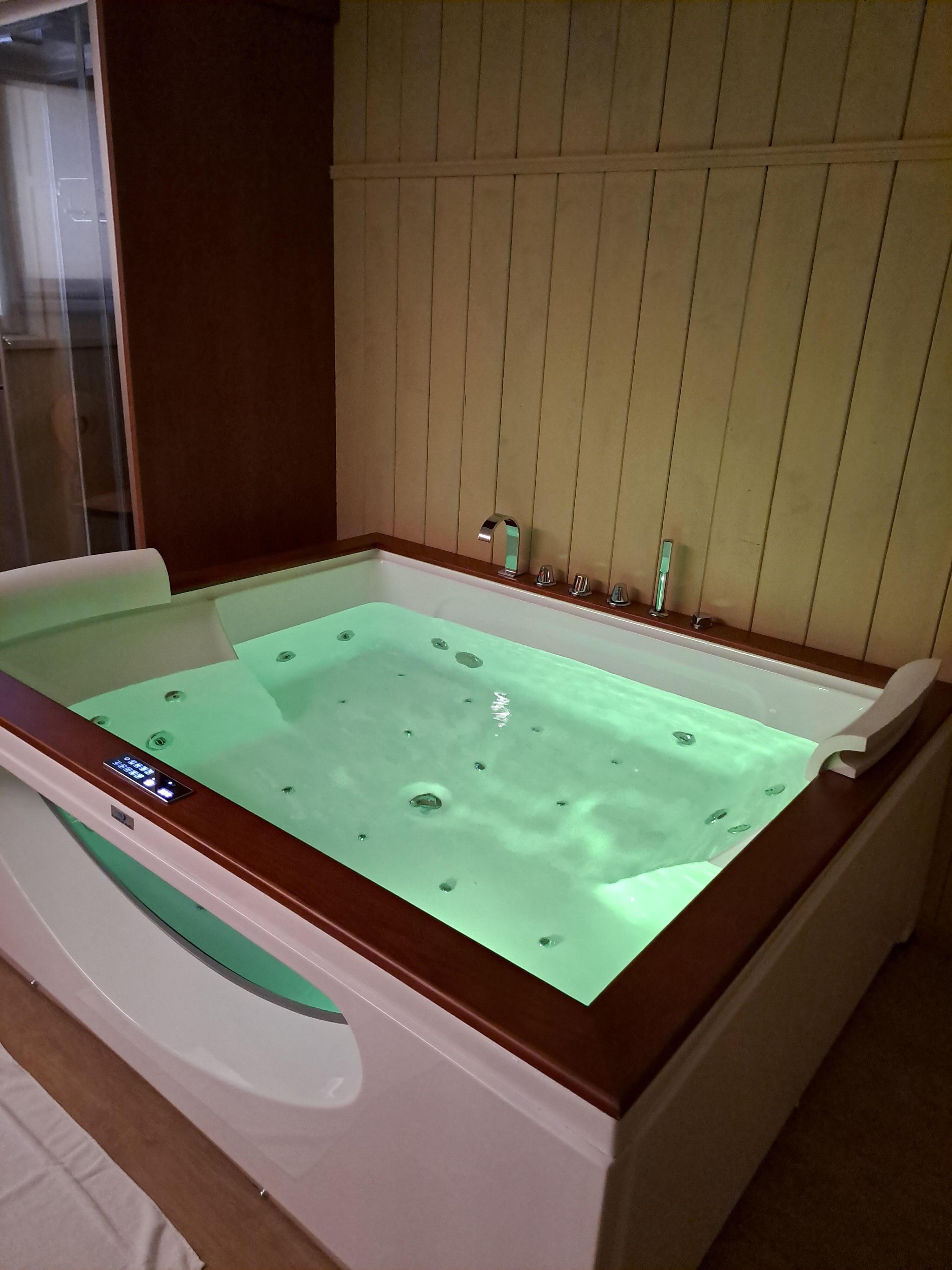 Jacuzzi