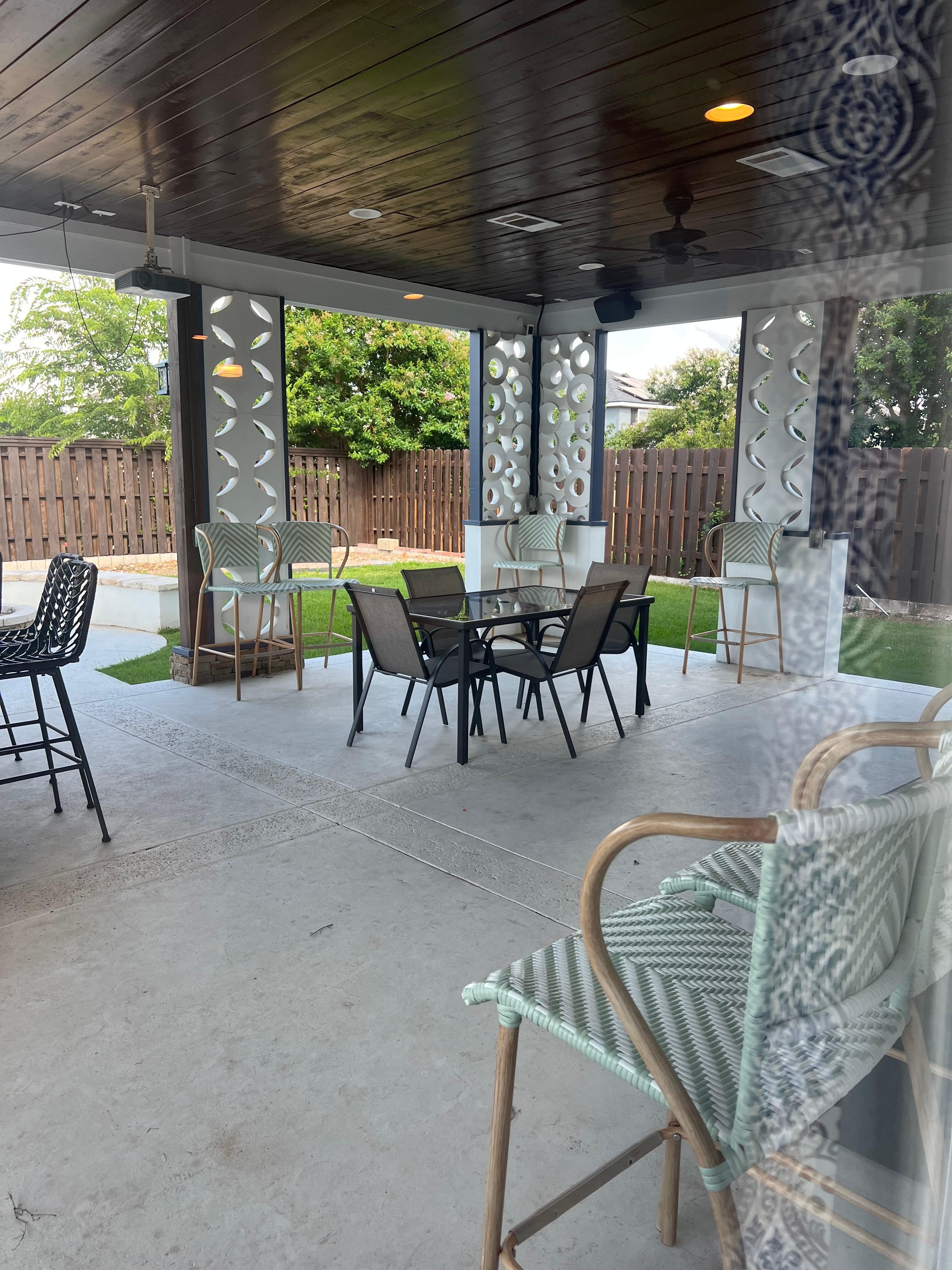 Wonderful patio/lanai area.
Bring repellent in mosquito season to get the most out of this great space.