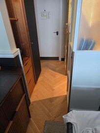 The corridor where you will have to walk sideways to get through
