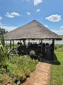 Aussichtplattform/Hütte gemütlich ausgestattet
