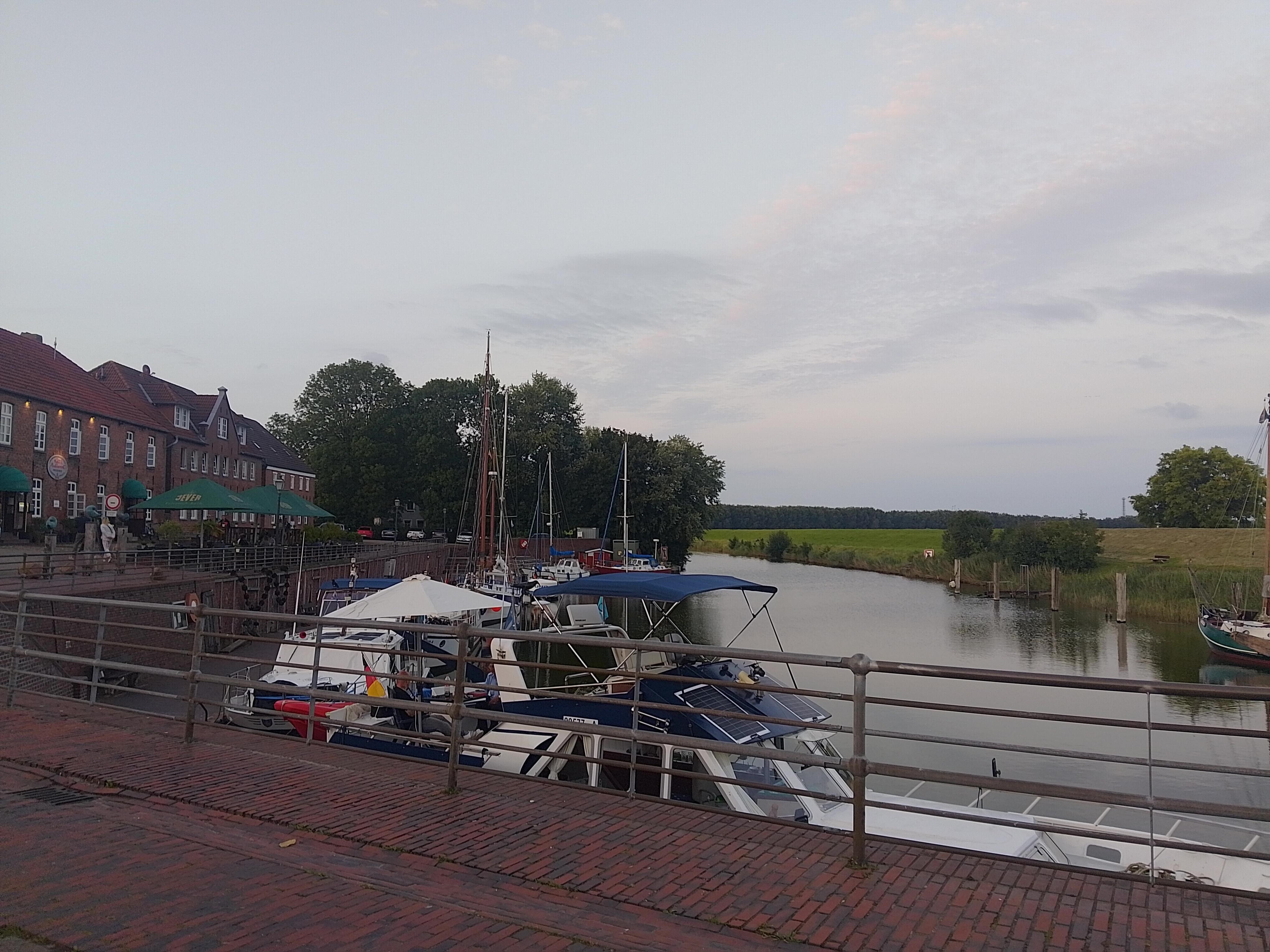 Hafen von Hooksiel