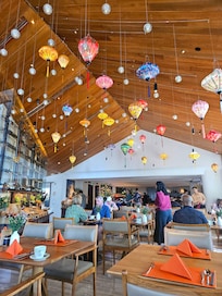Gorgeous dining room