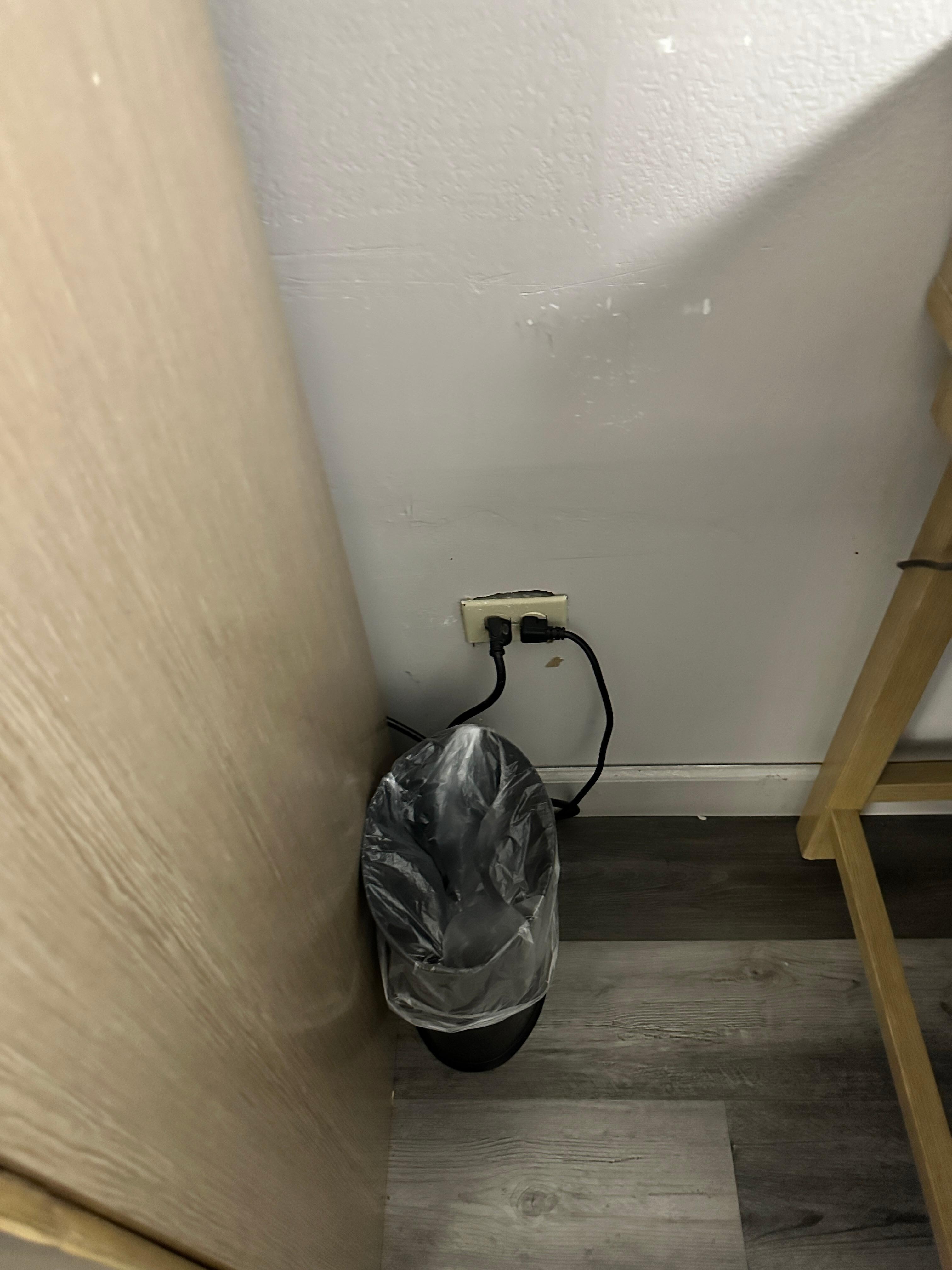 Wall socket not flush