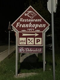 Exceptional restaurant experience! Family owned. Enjoyed watching the sunset as we enjoyed an amazing dinner.
