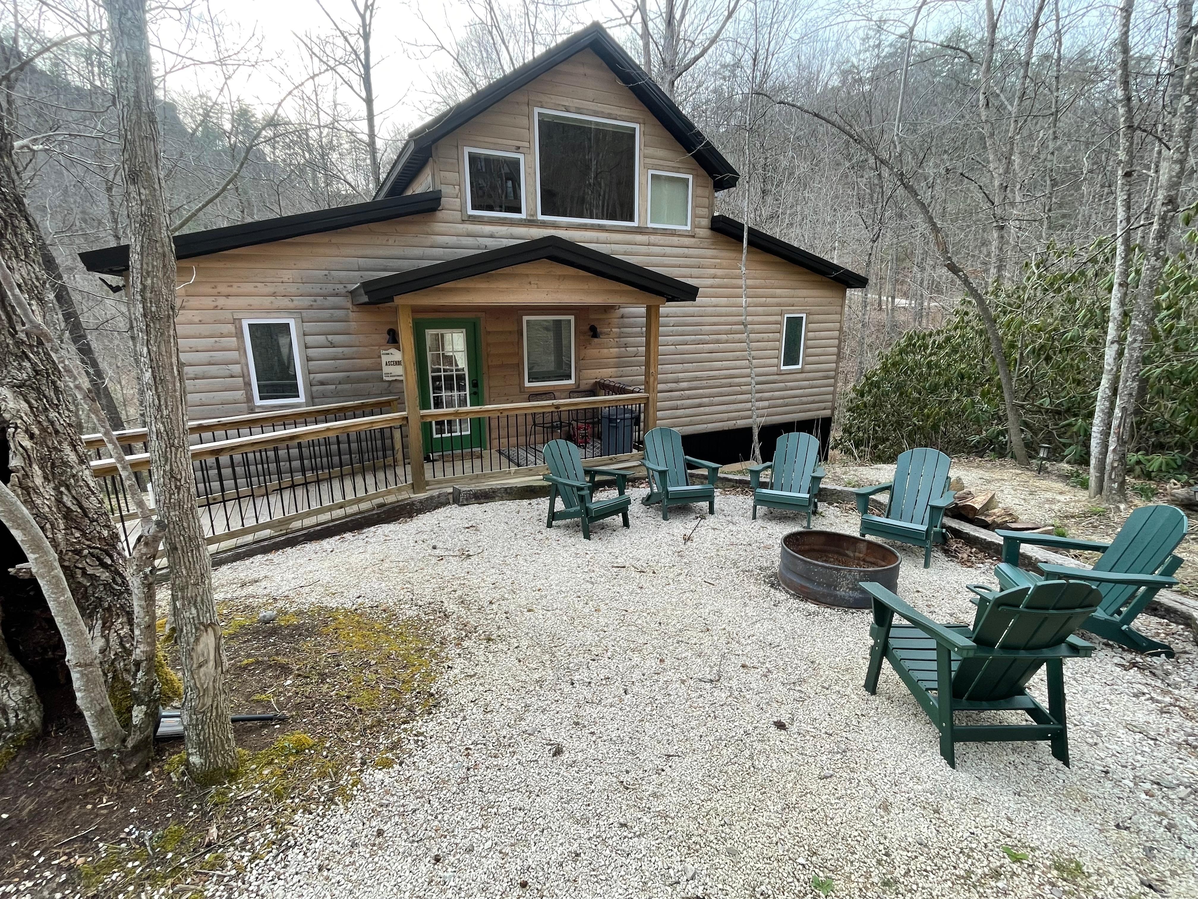 Fire pit was awesome at night time, and close to the house. Plus firewood and lighters were provided!