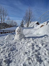 Petit patio privatif idéal pour les enfants