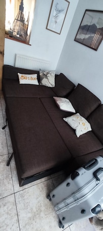 Sofa cama en la cocina-comedor