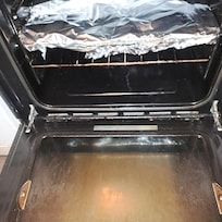 Oven filthy dirty