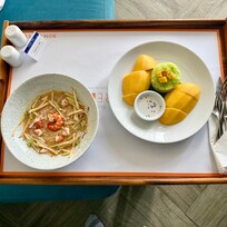 Sticky rice & mango!! 🫶🏼