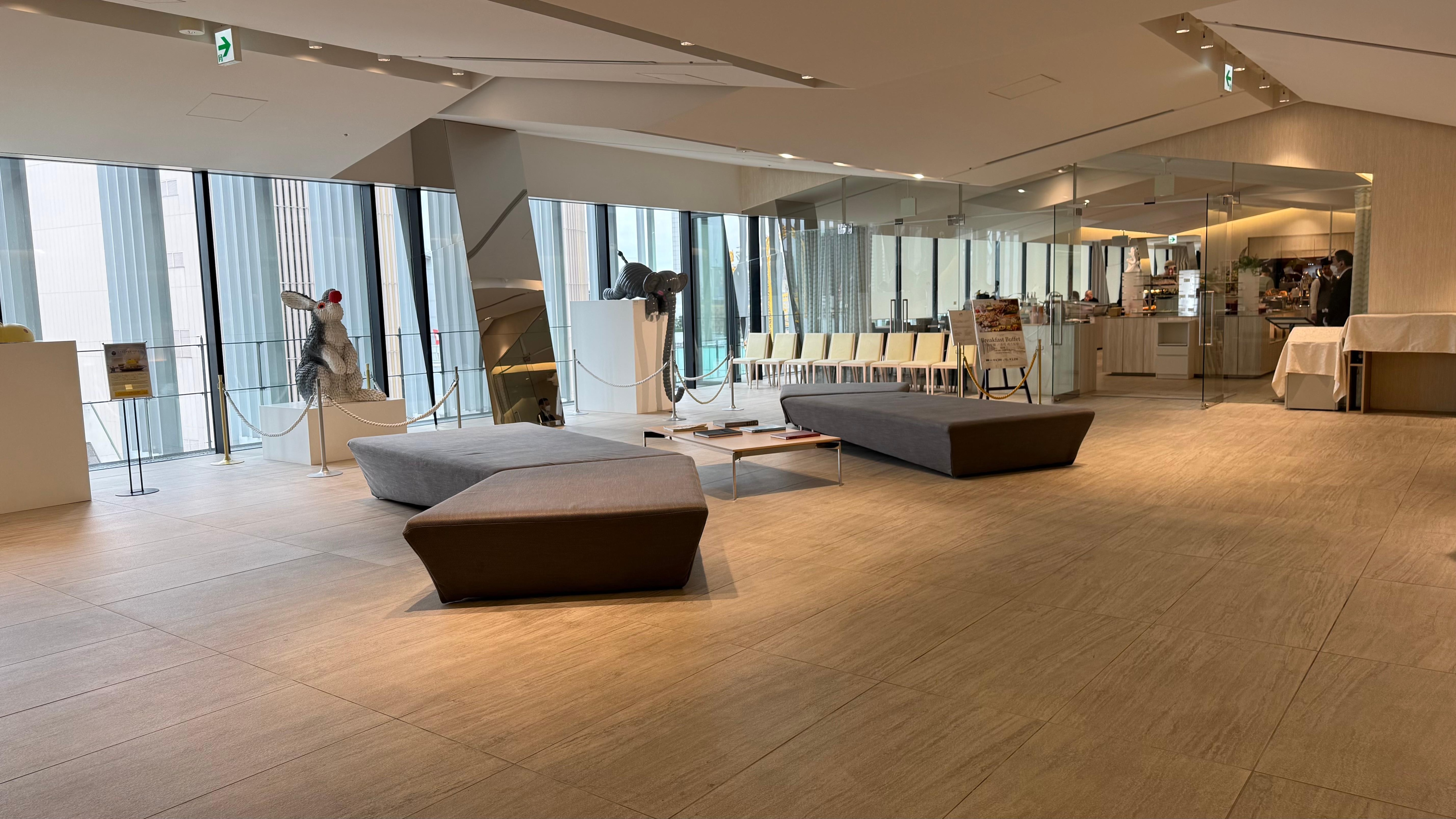 Lobby on the 11th floor