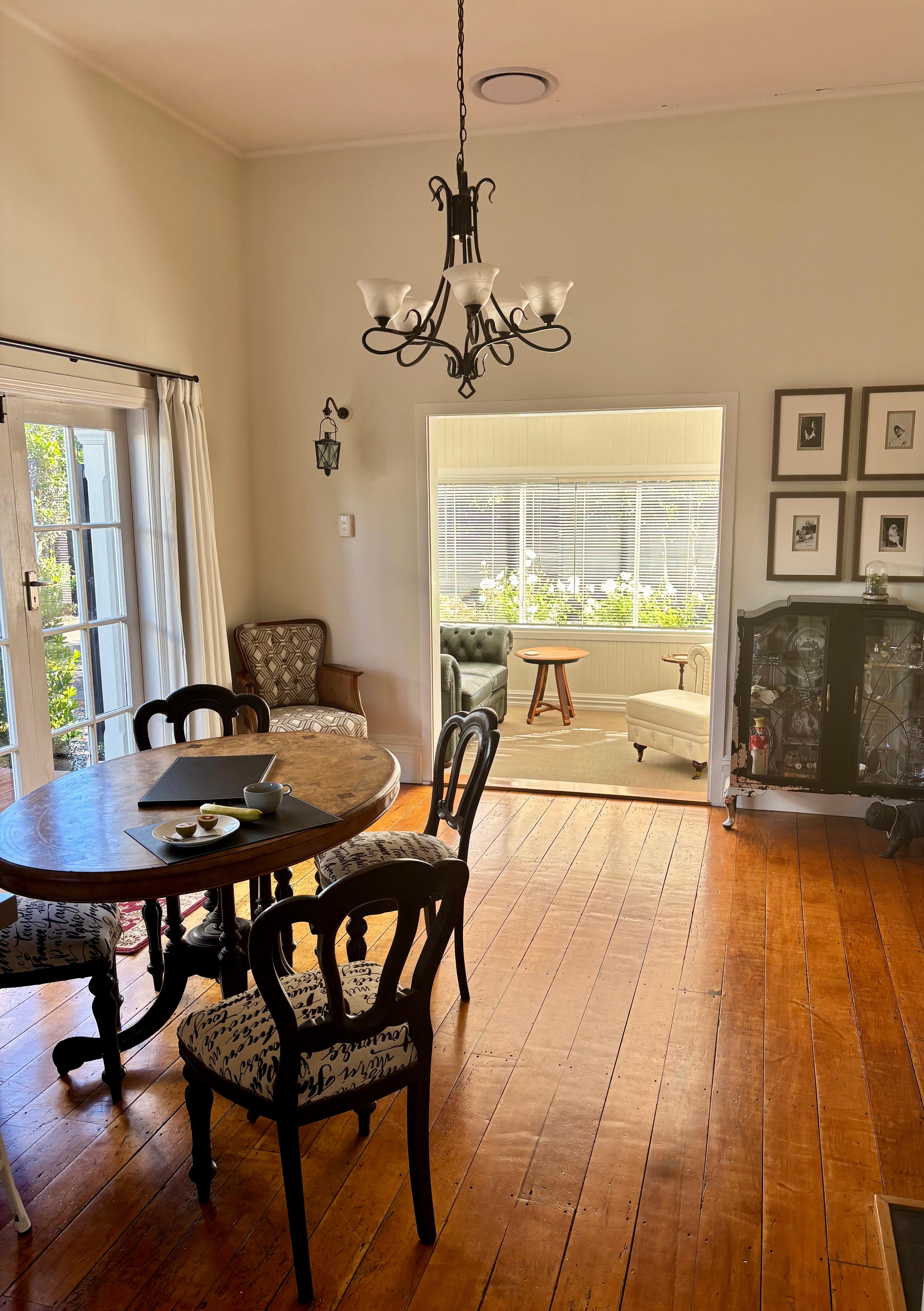 Nice dining and sun room