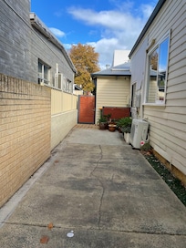 Walk way to the unit