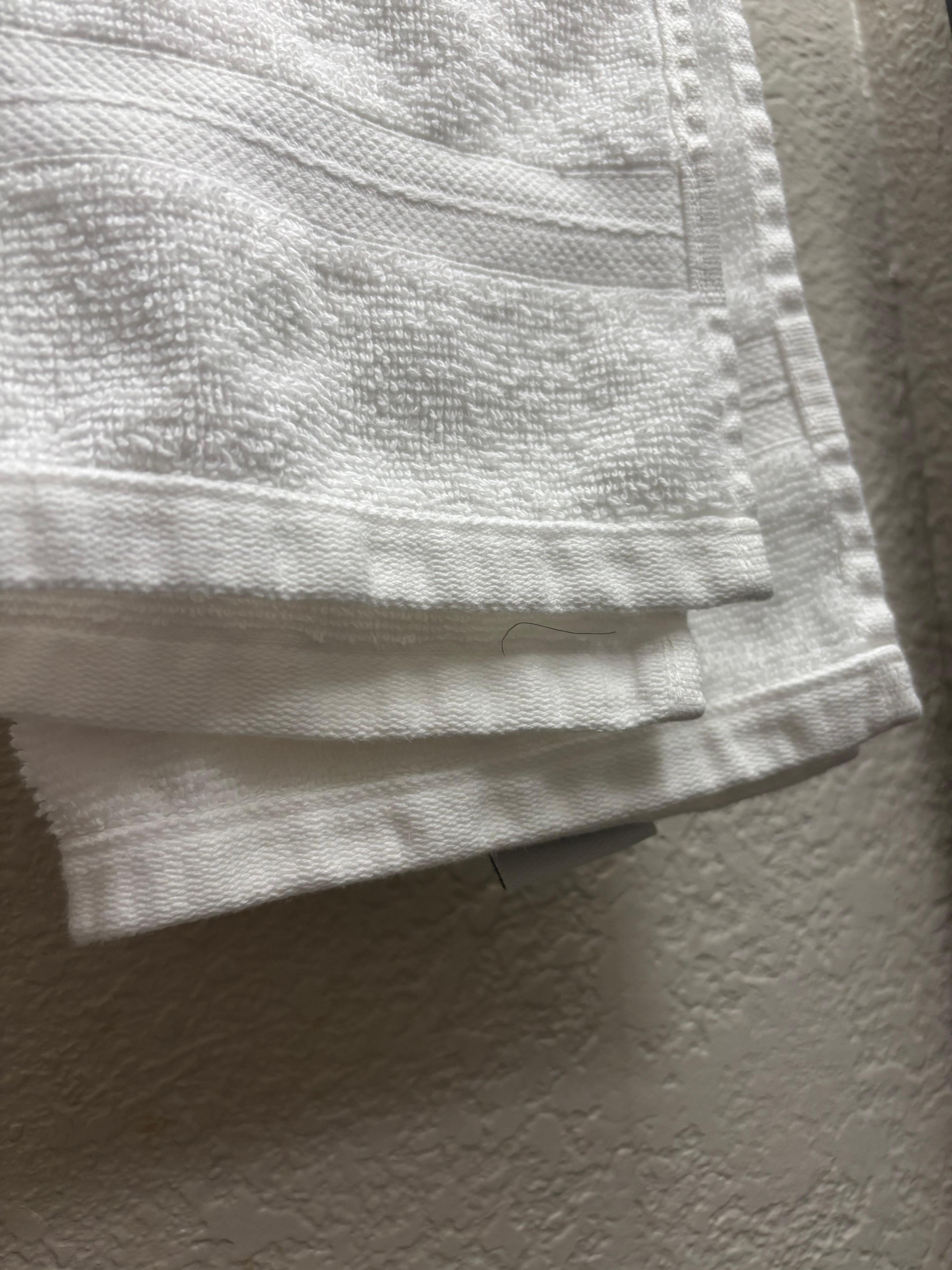 Hair on âclean towelâ