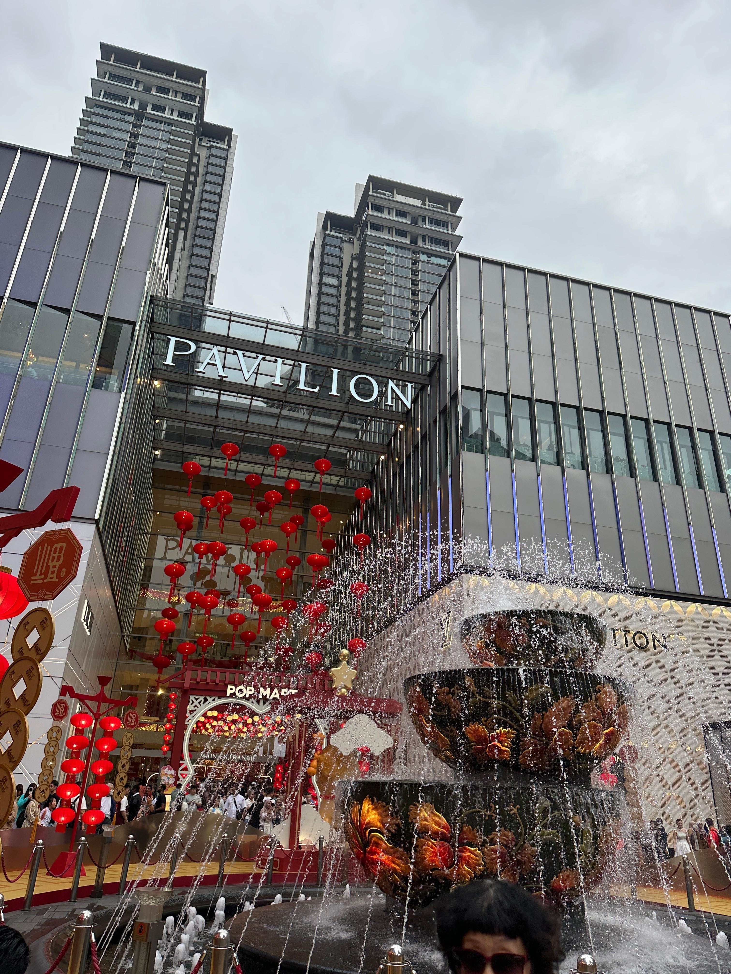 10 mins walk to Pavillion mall