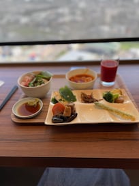 朝食