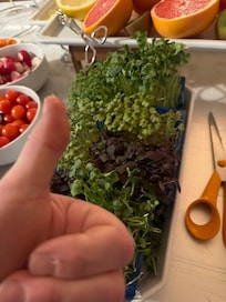 Krasse på frukosten är alltid ett bevis på att man bryr sig om mig.