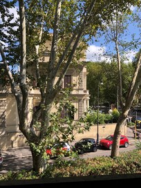 2층 객실 발코니에서의 전망