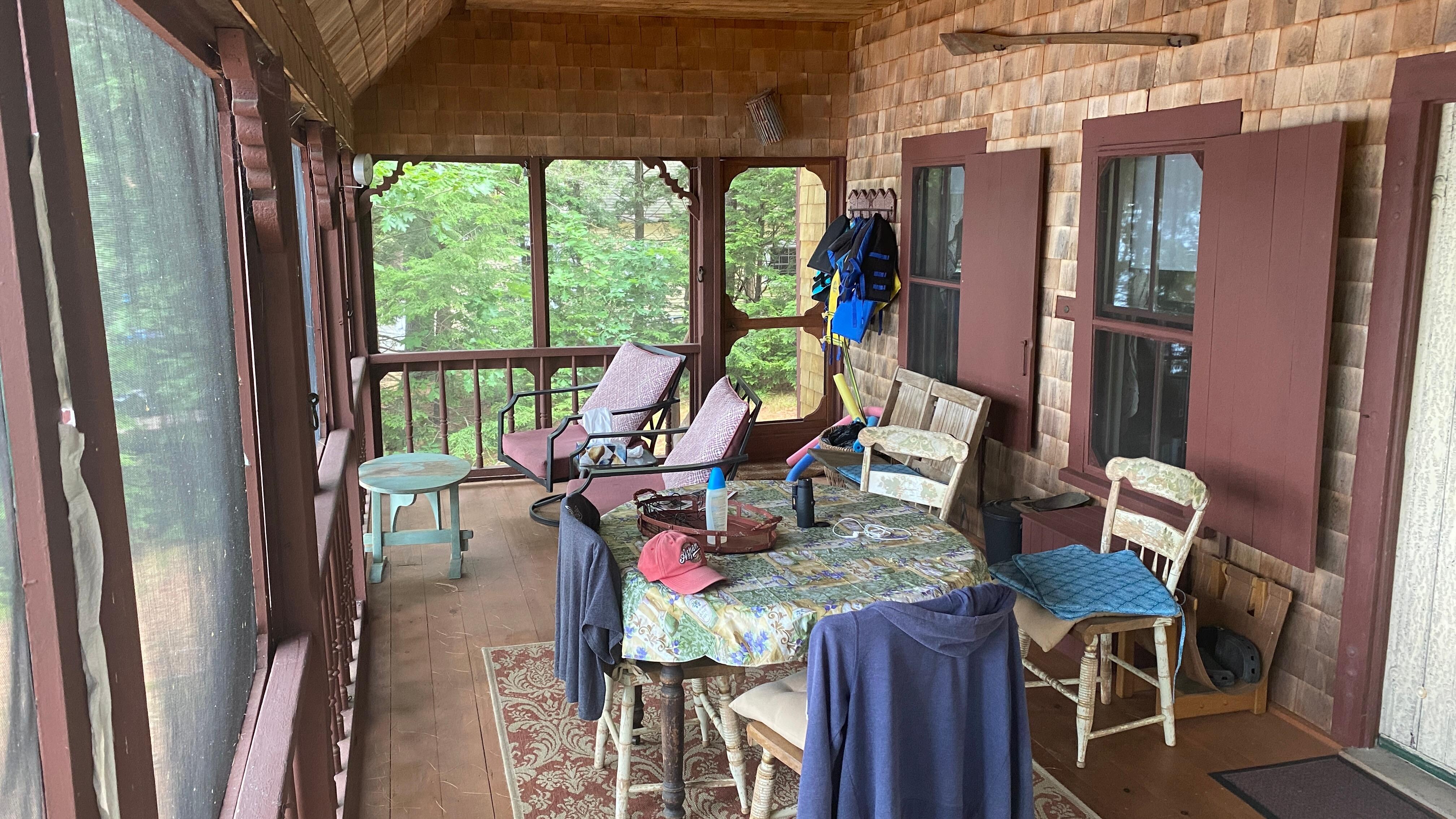 Screened in porch right view.