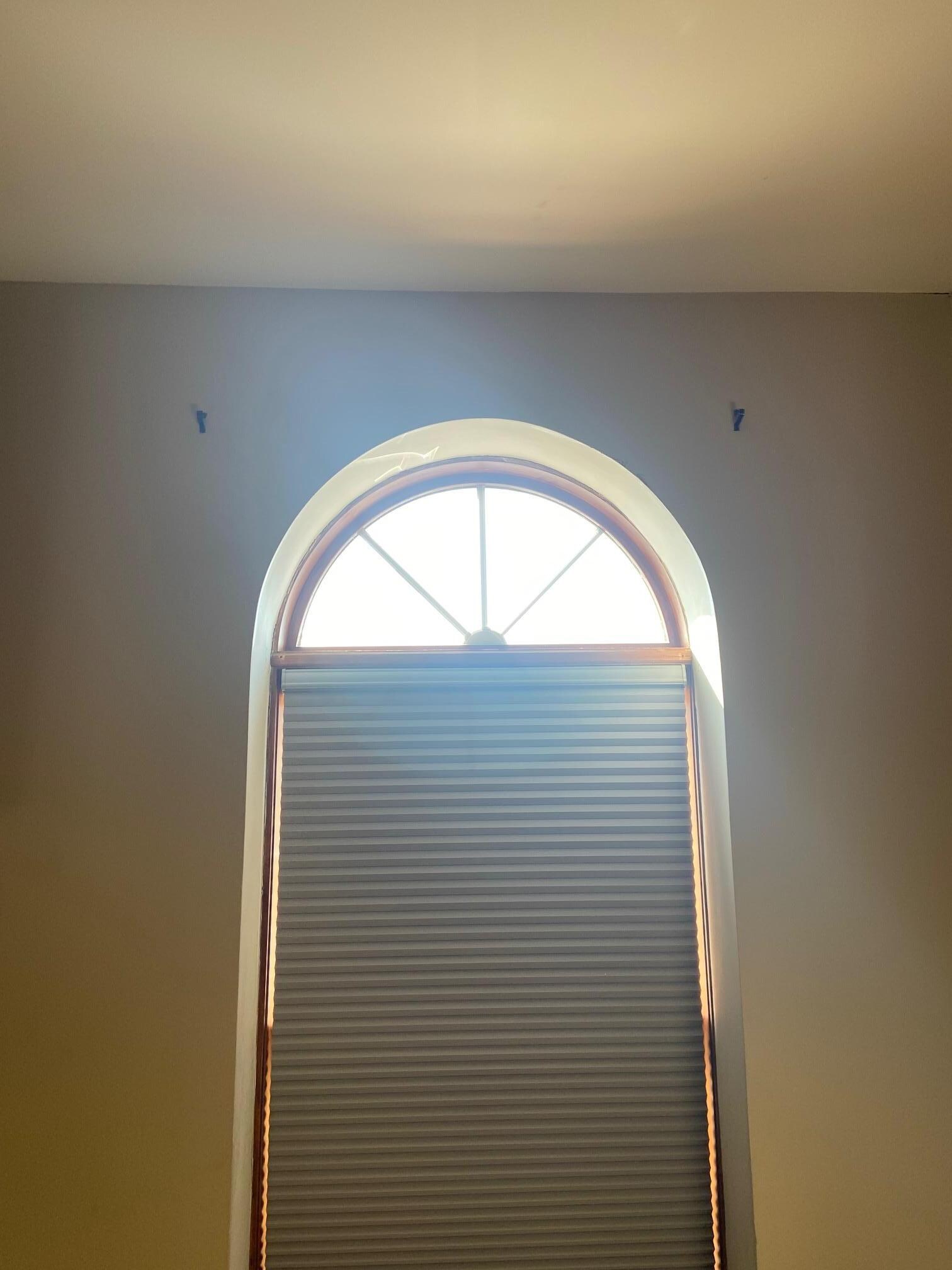 3 windows all missing drapes 