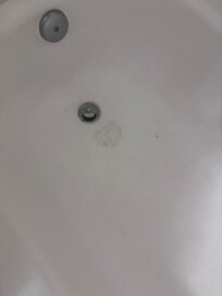Bath tub