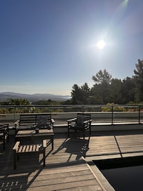 Super vue et magnifique levé de soleil