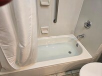 1st room. Tub is full, Pool is empty.