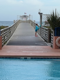 The pool that leads right out to the beach