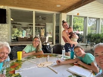 I think there were a dozen tables on the back patio. Sooo much room. We never felt squished!