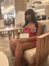 A quick photo in the main lobby
