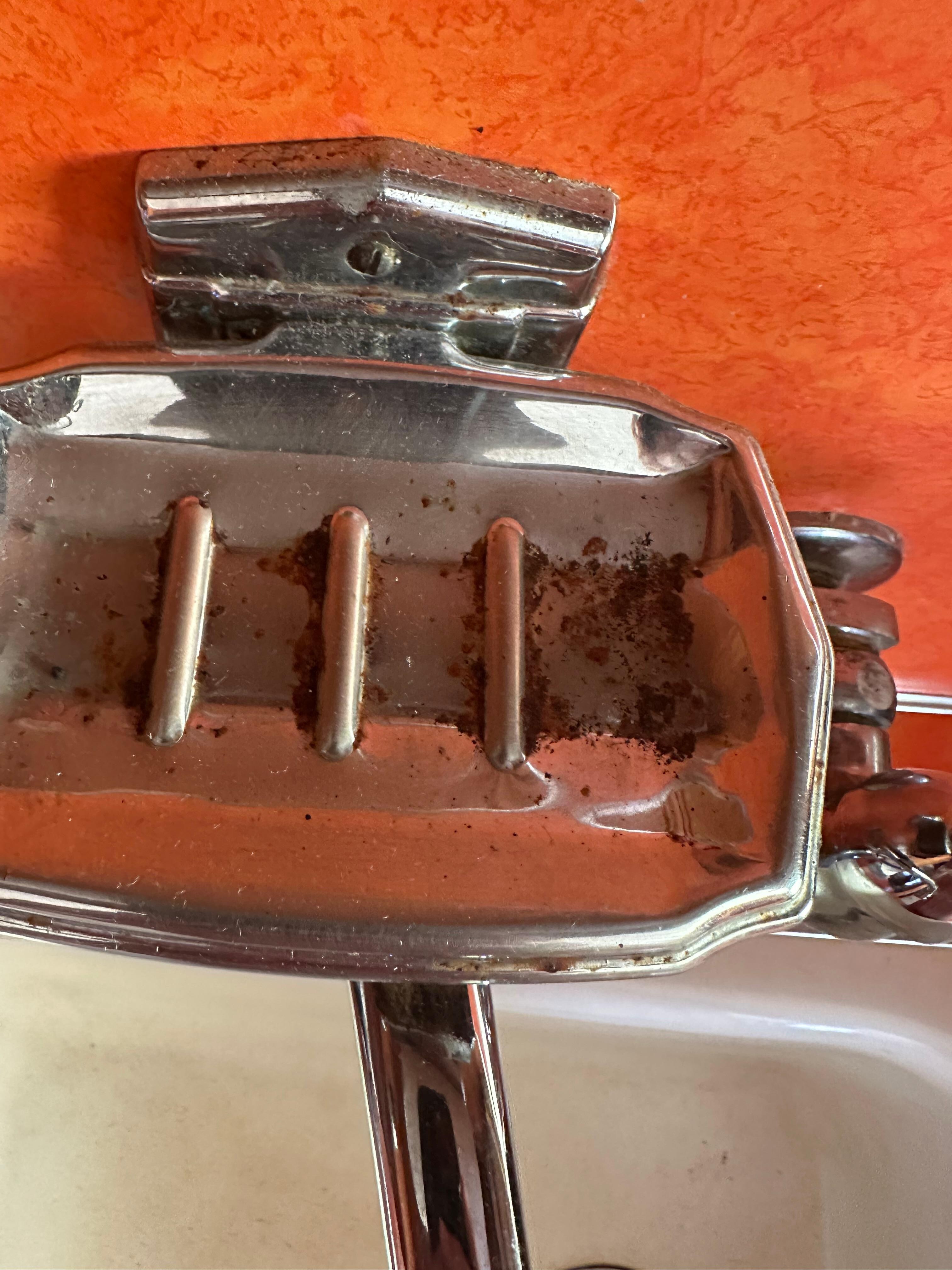 Rusty soap jolder