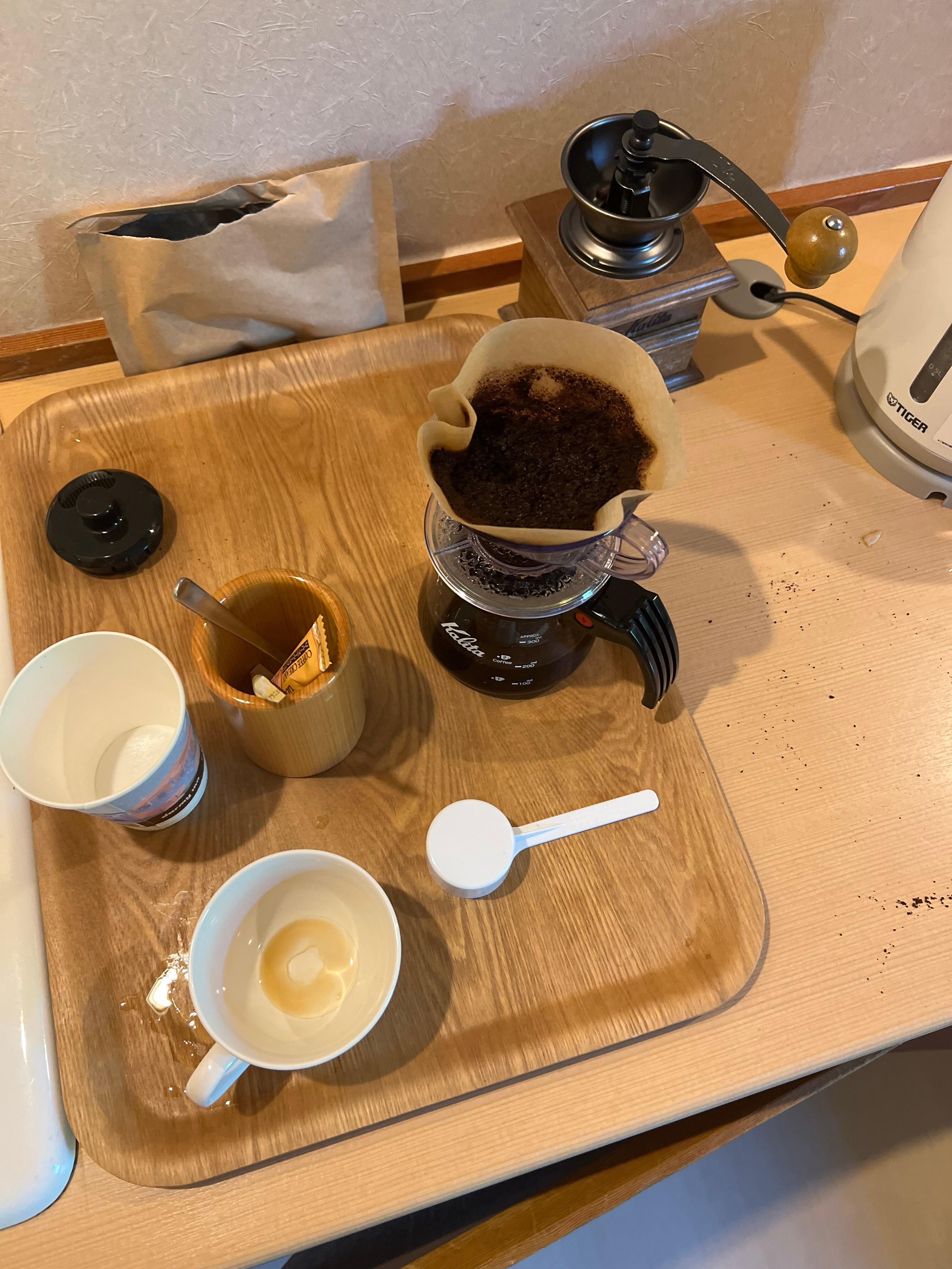 Grind your own fresh coffee in your room ! Yum! 