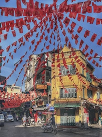 This is the neighborhood very beautiful and fun place