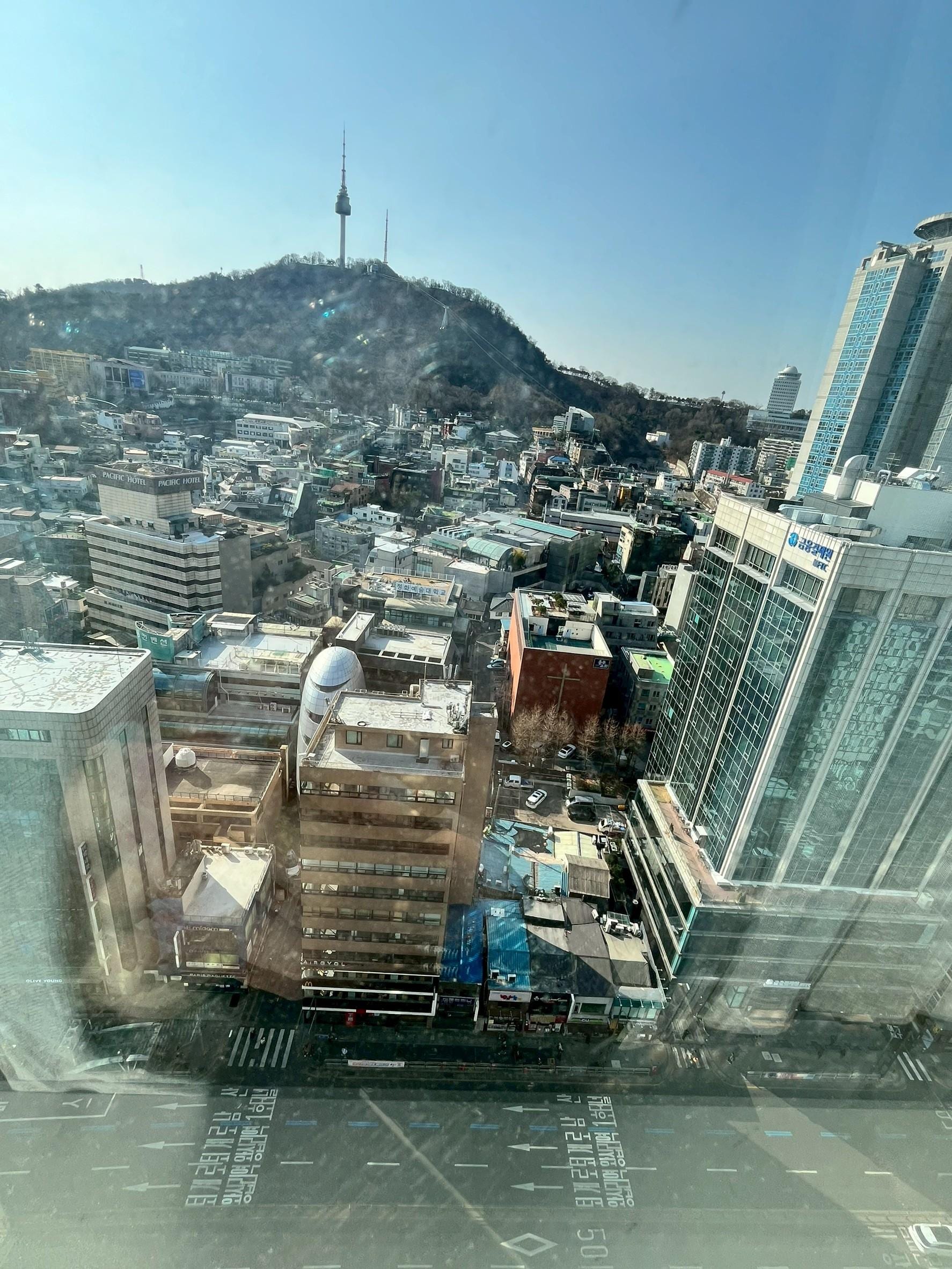 宿泊の部屋から見える昼間の景色