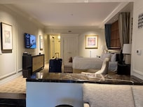 King suite city view