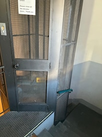 Tiny fun elevator