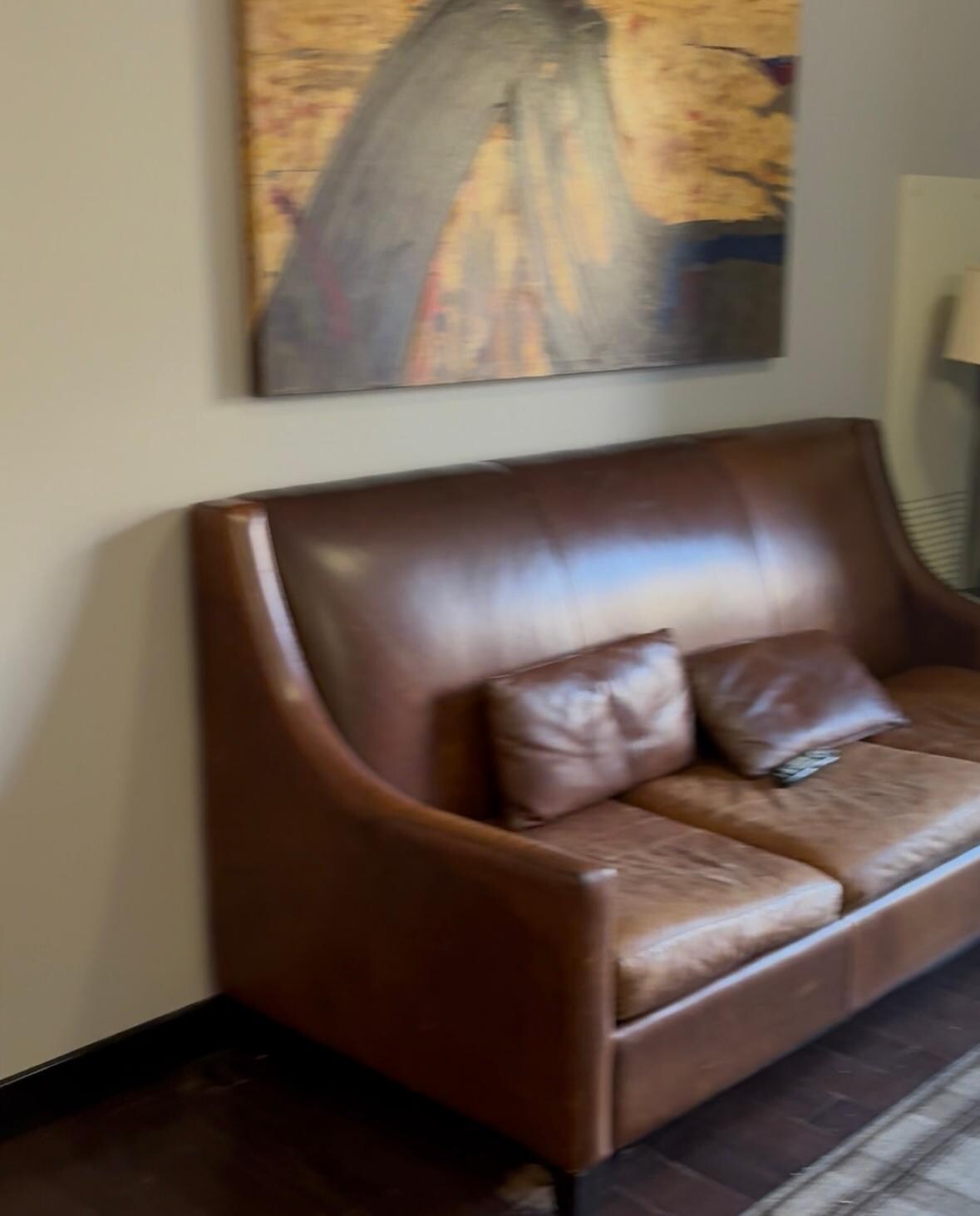 Sorry the pics aren’t great. We had so much fun I had to screen shot our room tour lol