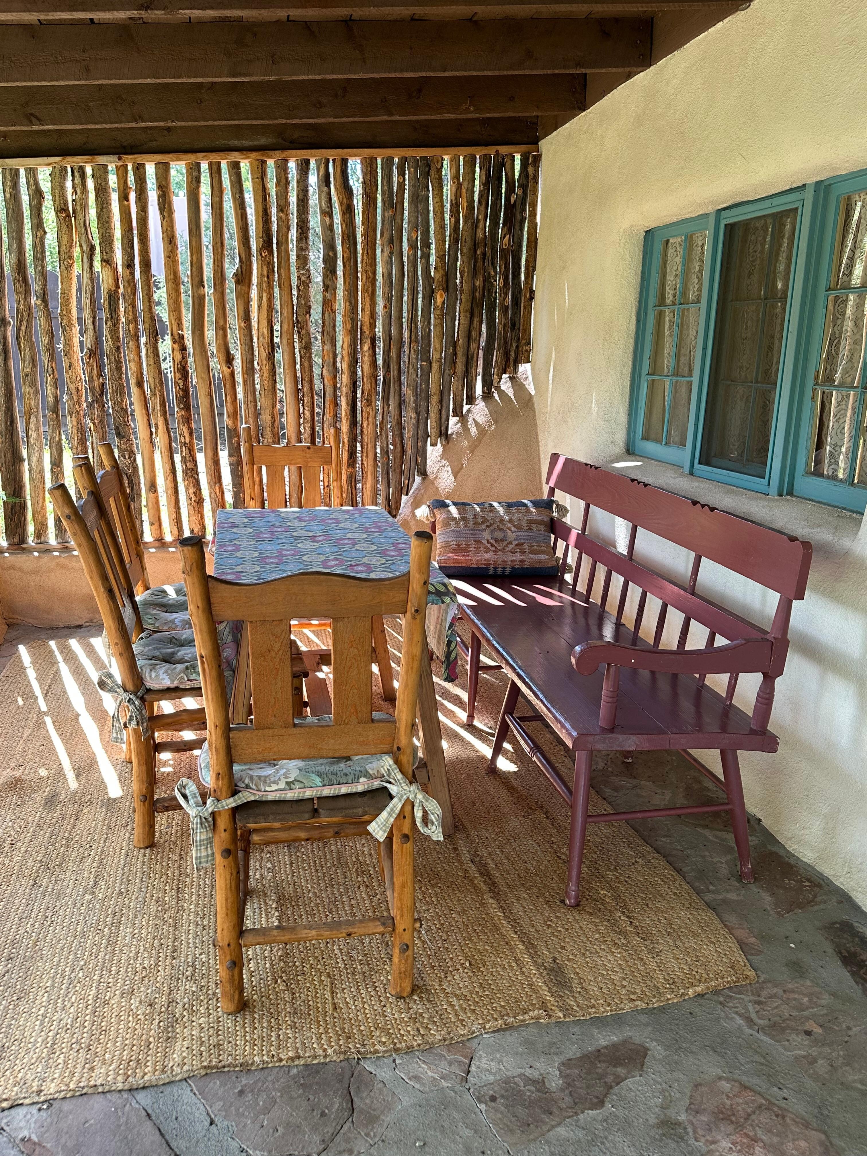 Lovely outdoor patio for al fresco dining. 