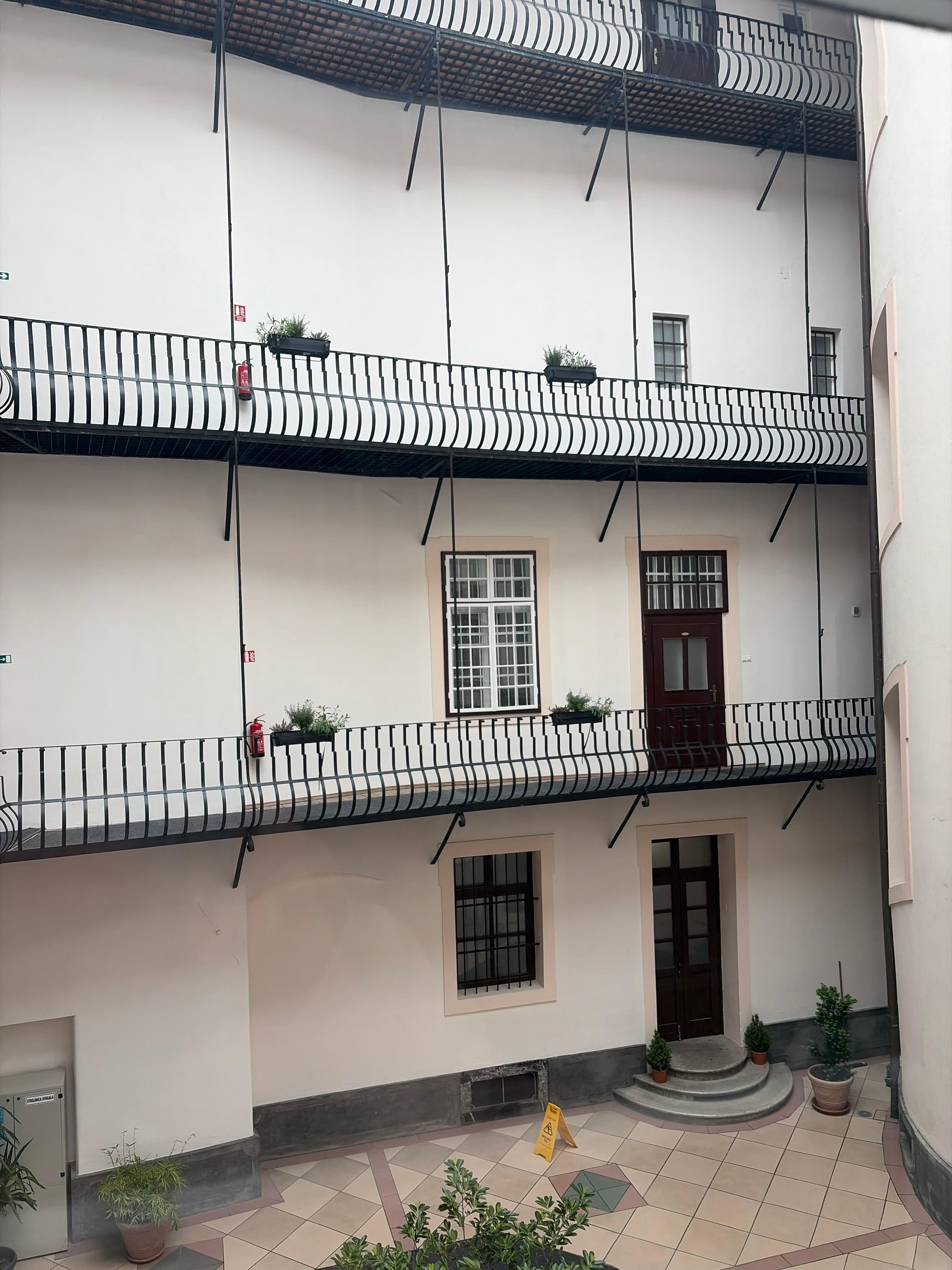 Inner courtyard 