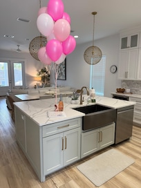 The balloons and champagne were there when we arrived!