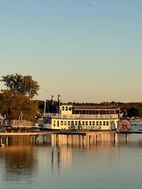 Canandaigua Lady Lake cruises