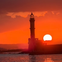 The lighthouse to the harbour of Chania