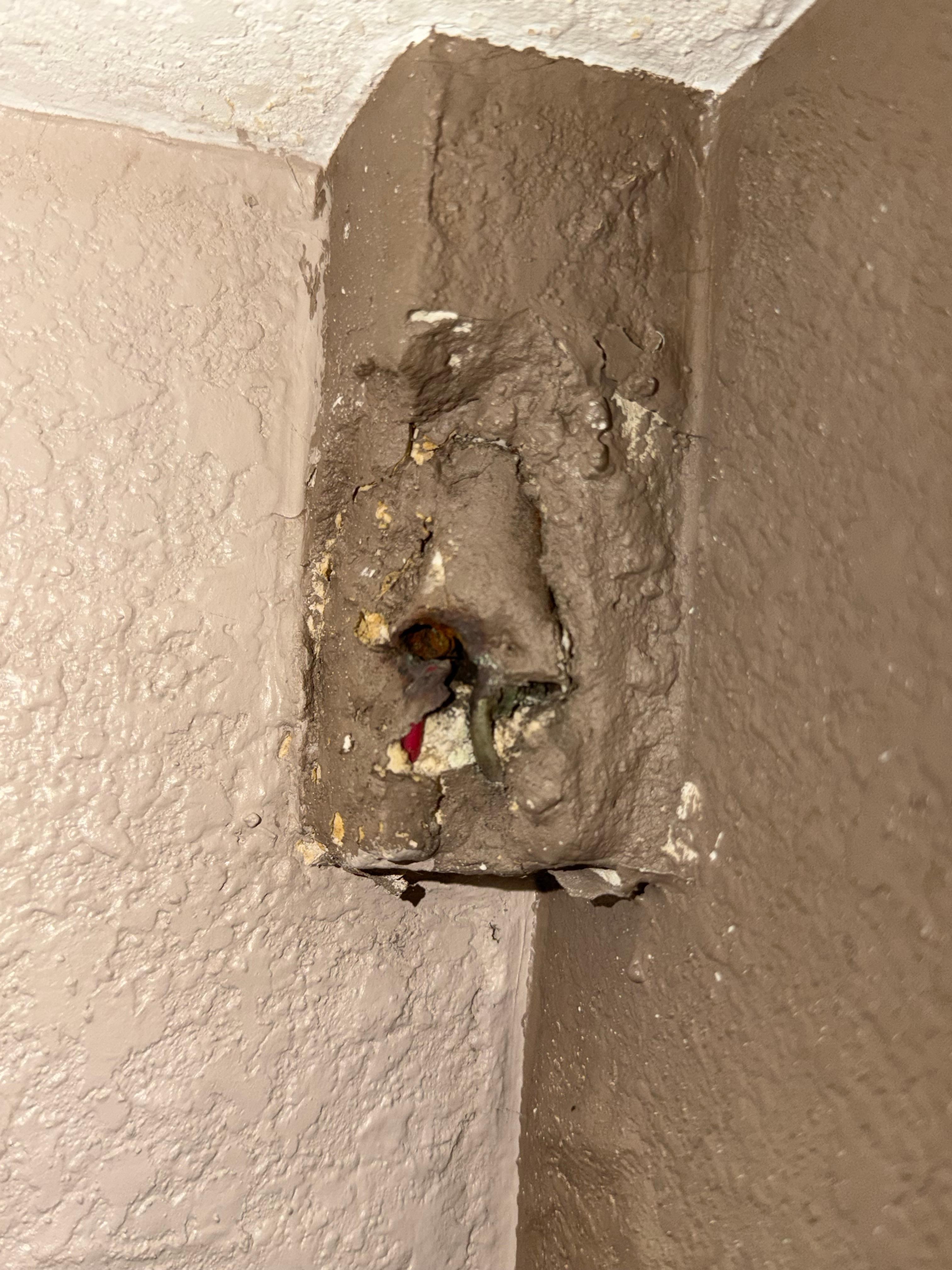 Old dc device? Hidden cameras?