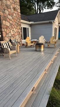 Spacious back deck