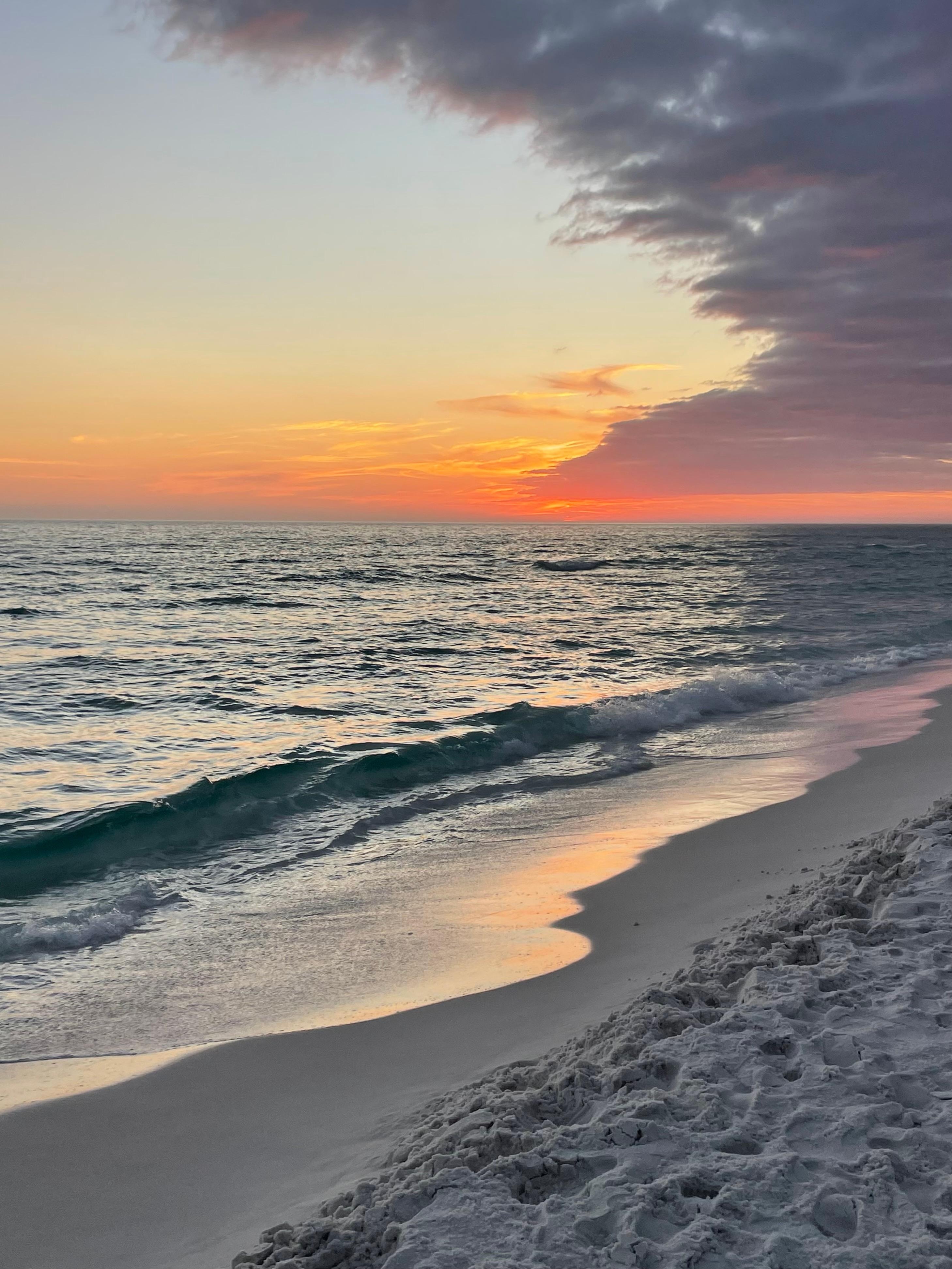 The most beautiful beaches/sunsets in Destin! 🩵